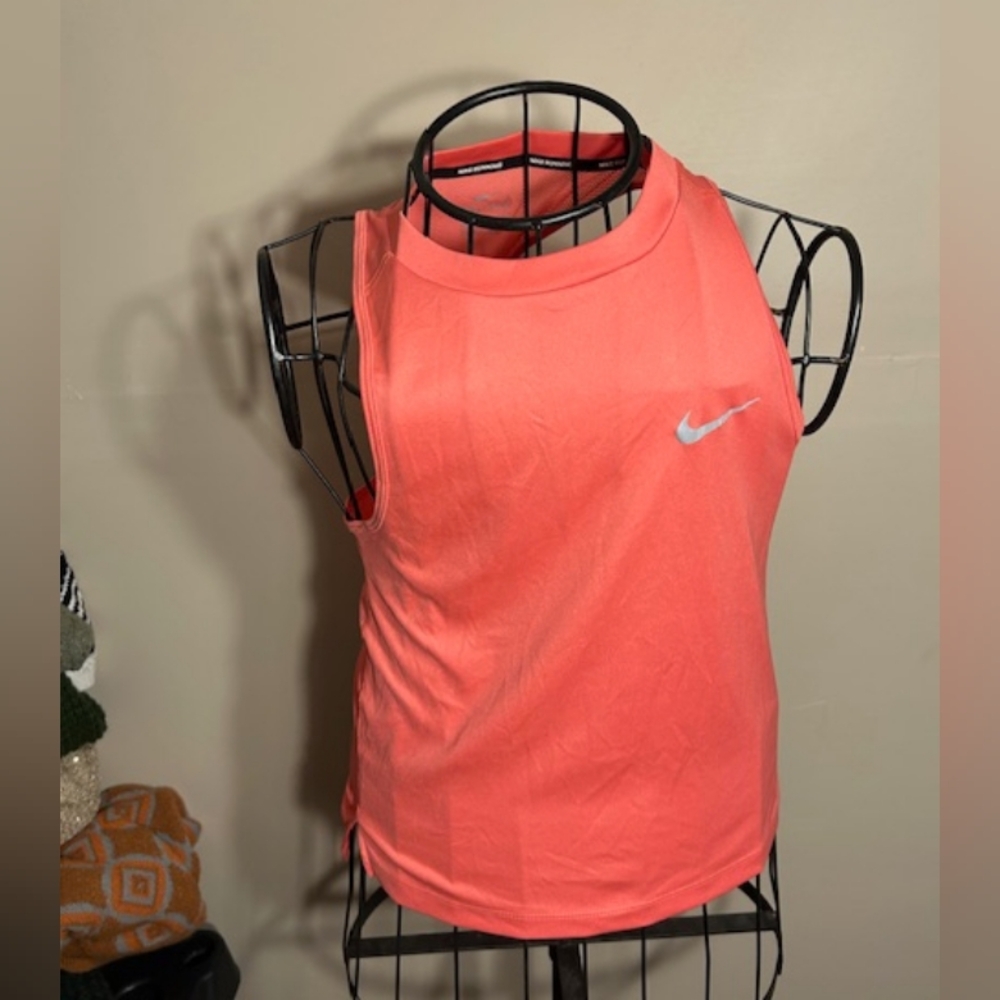 Nike size extra small womans athletic tank top racer  pink  gym work out